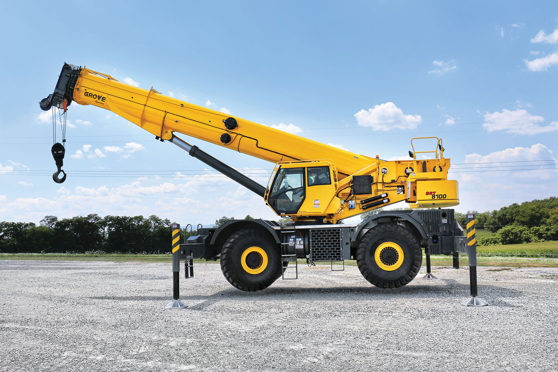 ROUGH-TERRAIN-CRANE